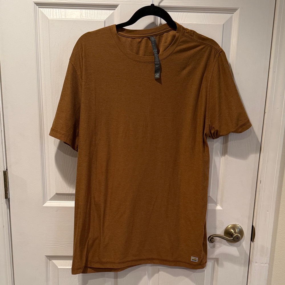 VUORI Men’s Burnt Orange Short Sleeve Shirt